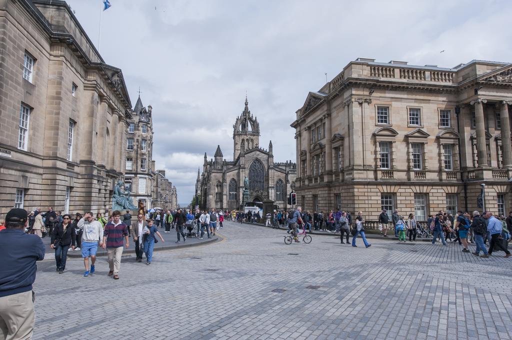 Writers View, Royal Mile Apartment Edinburg Exteriör bild